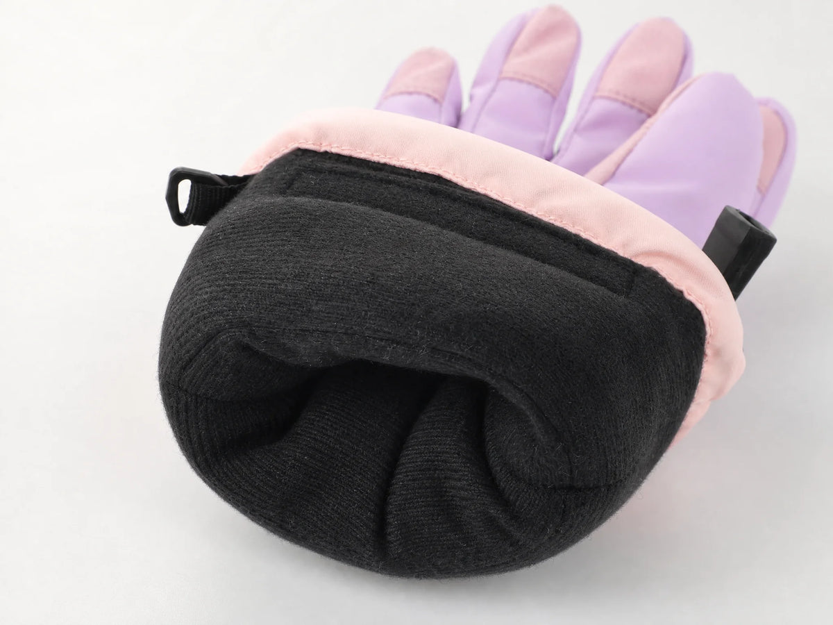Soft, comfortable Savior Heat bear-print kids heated ski gloves for all-day winter adventures